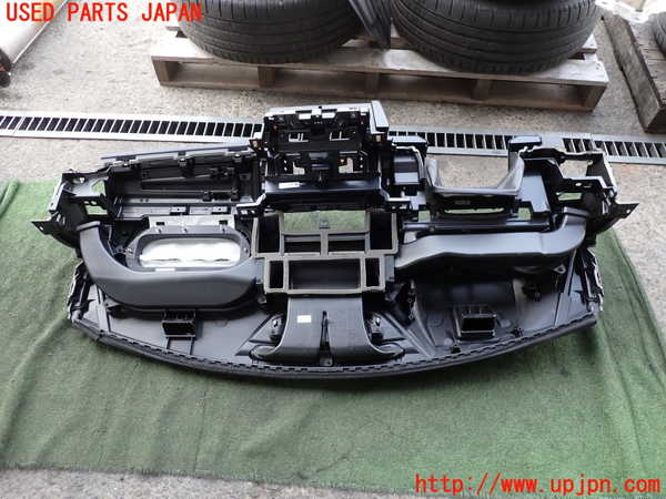 2UPJ-9241117505]ジャガー・Eペイス(DF2NA)ダッシュボード 中古_5