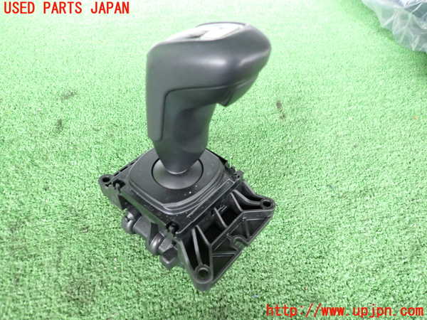 2UPJ-9241117555]ジャガー・Eペイス(DF2NA)ATシフトレバー 中古_2