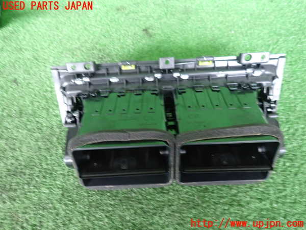 2UPJ-9241117526]ジャガー・Eペイス(DF2NA)エアコン吹き出し口1(真中) 中古_2