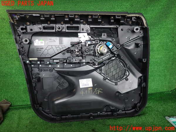 2UPJ-9241111234]ジャガー・Eペイス(DF2NA)右前ドア内張り 中古_3