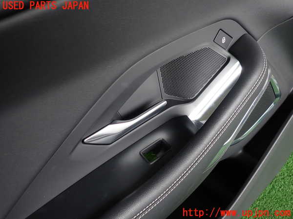 2UPJ-9241111264]ジャガー・Eペイス(DF2NA)左前ドア内張り 中古_2