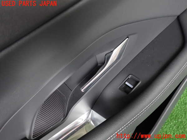 2UPJ-9241111294]ジャガー・Eペイス(DF2NA)右後ドア内張り 中古_2