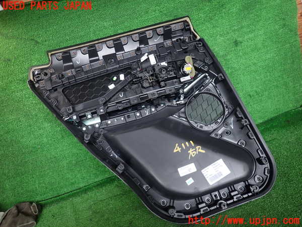 2UPJ-9241111294]ジャガー・Eペイス(DF2NA)右後ドア内張り 中古_3