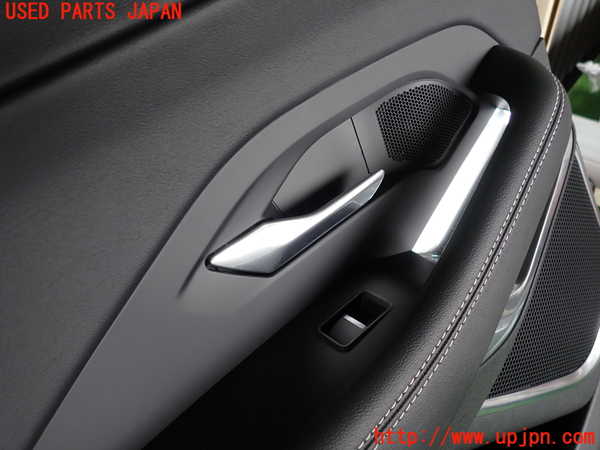 2UPJ-9241111324]ジャガー・Eペイス(DF2NA)左後ドア内張り 中古_2