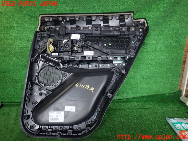 2UPJ-9241111324]ジャガー・Eペイス(DF2NA)左後ドア内張り 中古_3