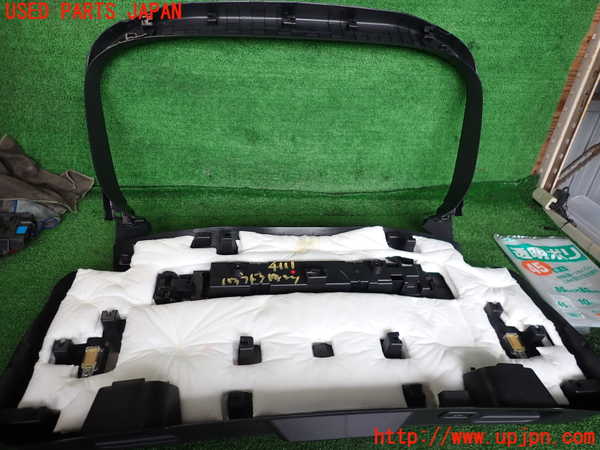 2UPJ-9241111578]ジャガー・Eペイス(DF2NA)バックドア内張り 中古_4