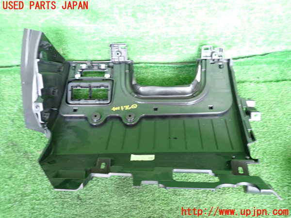 2UPJ-9241117691]ジャガー・Eペイス(DF2NA)内装トリム類1 中古_3