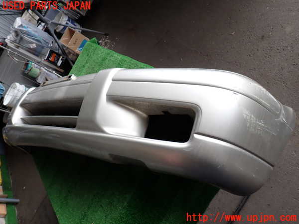 2UPJ-9241131010]ビッグホーン(UBS73GW)フロントバンパー 中古_3