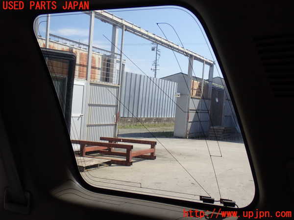 2UPJ-9241131380]ビッグホーン(UBS73GW)右クォーターガラス 中古 (TEMPERLITE ASAHI M2L4 43R-00073)_2