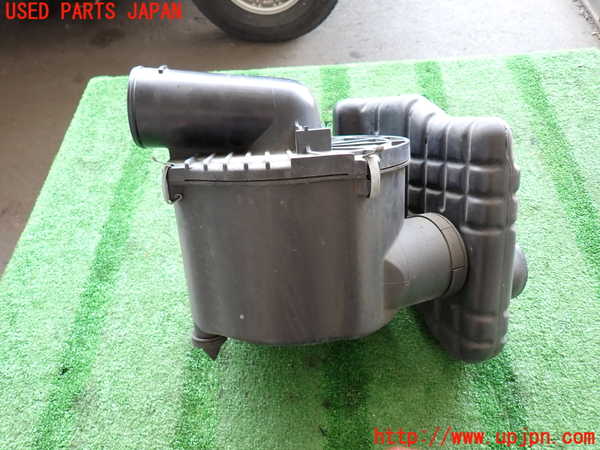 2UPJ-9241132560]ビッグホーン(UBS73GW)エアクリーナーボックス 中古_3