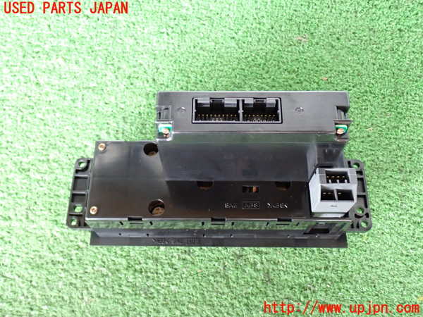 2UPJ-9241136066]ビッグホーン(UBS73GW)エアコンスイッチ1 中古_3