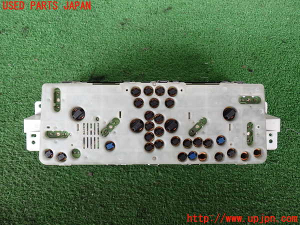 2UPJ-9241136170]ビッグホーン(UBS73GW)スピードメーター 中古_3