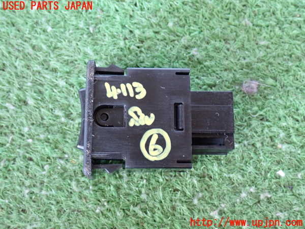 2UPJ-9241136311]ビッグホーン(UBS73GW)スイッチ6 中古 (シートヒーター)_2