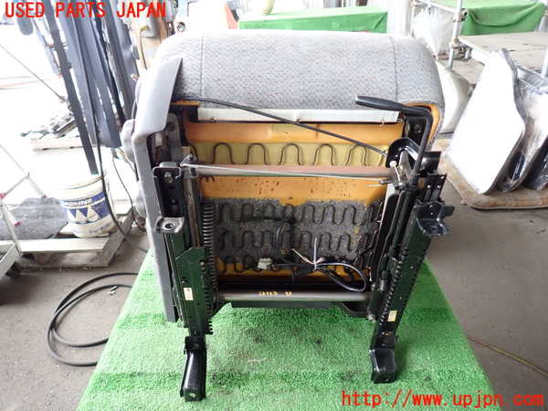 2UPJ-9241137035]ビッグホーン(UBS73GW)運転席シート 中古_5