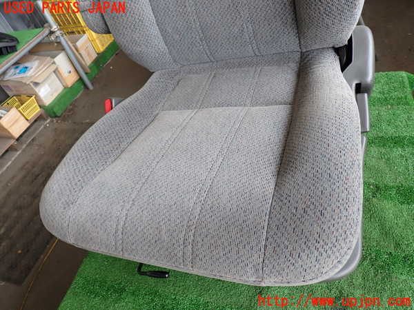 2UPJ-9241137065]ビッグホーン(UBS73GW)助手席シート 中古_2
