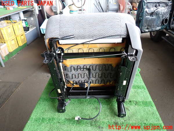 2UPJ-9241137065]ビッグホーン(UBS73GW)助手席シート 中古_5
