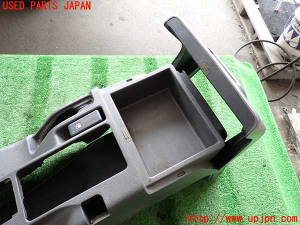 2UPJ-9241137540]ビッグホーン(UBS73GW)センターコンソール 中古_2