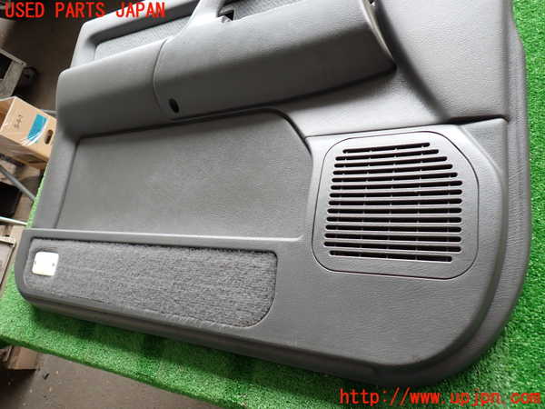 2UPJ-9241131264]ビッグホーン(UBS73GW)左前ドア内張り 中古_2