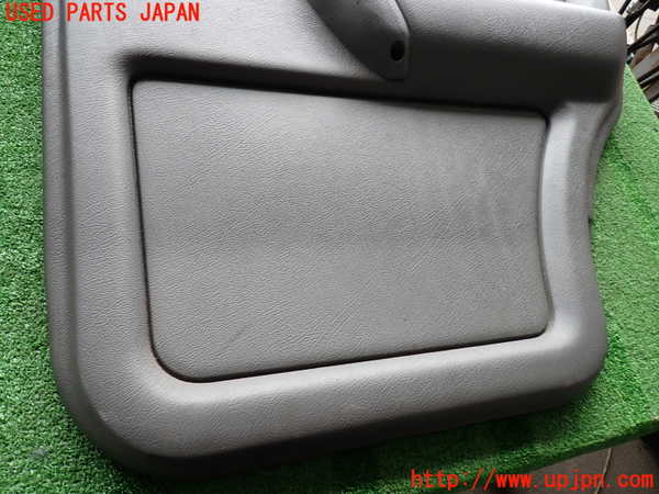 2UPJ-9241131294]ビッグホーン(UBS73GW)右後ドア内張り 中古_2