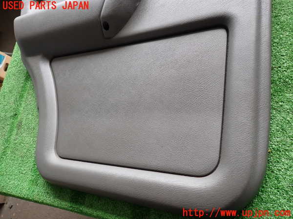 2UPJ-9241131324]ビッグホーン(UBS73GW)左後ドア内張り 中古_2