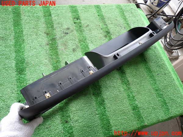 2UPJ-9241137510]ビッグホーン(UBS73GW)メーターフード 中古_4