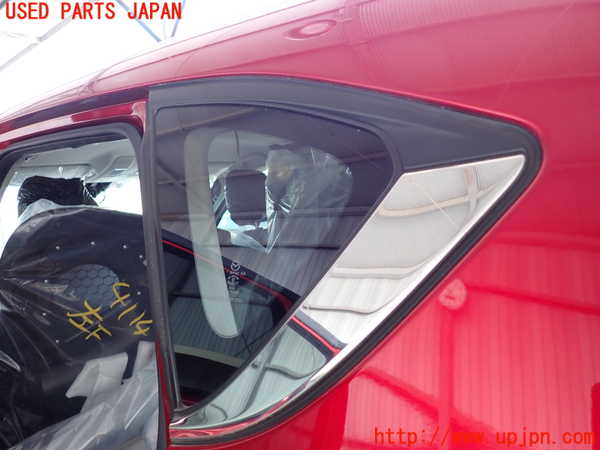 2UPJ-9241141382]CX-5(KF2P)左クォーターガラス 中古 NSG M31Q8 43R-005844_2