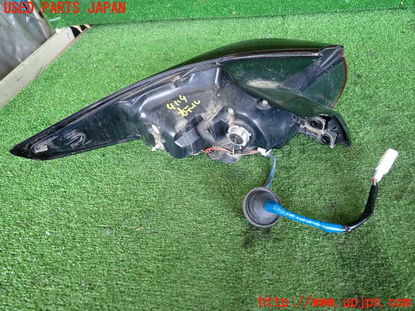 2UPJ-9241141530]CX-5(KF2P)右テールランプ 中古_3