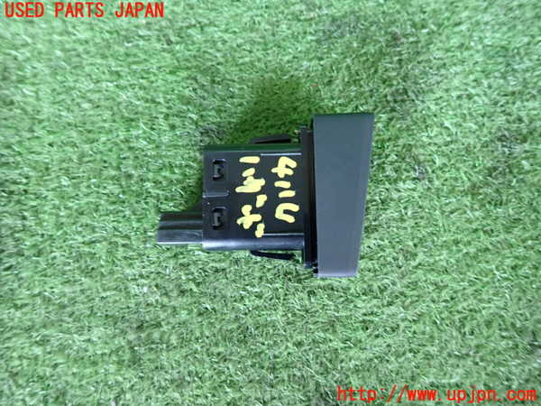 2UPJ-9241146290]CX-5(KF2P)ハザードスイッチ 中古_2