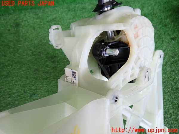 2UPJ-9241147555]CX-5(KF2P)ATシフトレバー 中古_3