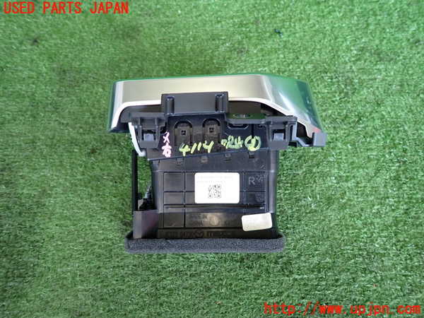 2UPJ-9241147526]CX-5(KF2P)エアコン吹き出し口1(右) 中古_2