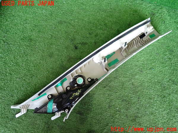 2UPJ-9241147660]CX-5(KF2P)左フロントピラートリム 中古_4