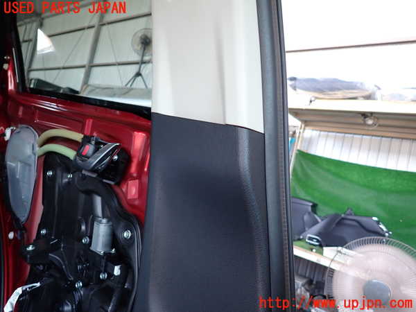 2UPJ-9241147670]CX-5(KF2P)左センターピラートリム 中古_3