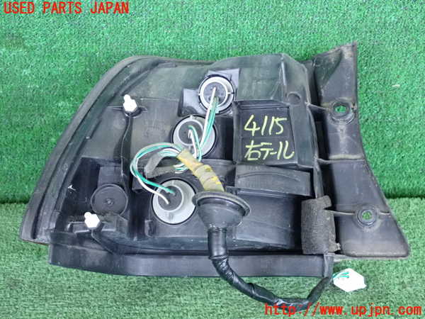 2UPJ-9241151530]セルシオ(UCF21)右テールランプ 中古_4