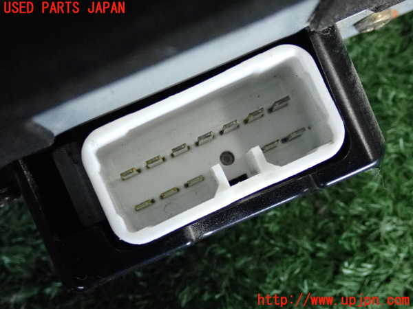 2UPJ-9241156505]セルシオ(UCF21)CDチェンジャー 中古_4