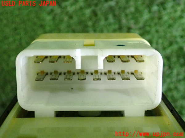2UPJ-9241156240]セルシオ(UCF21)右前パワーウィンドウスイッチ 中古_3