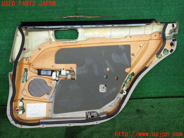 2UPJ-9241151324]セルシオ(UCF21)左後ドア内張り 中古_4