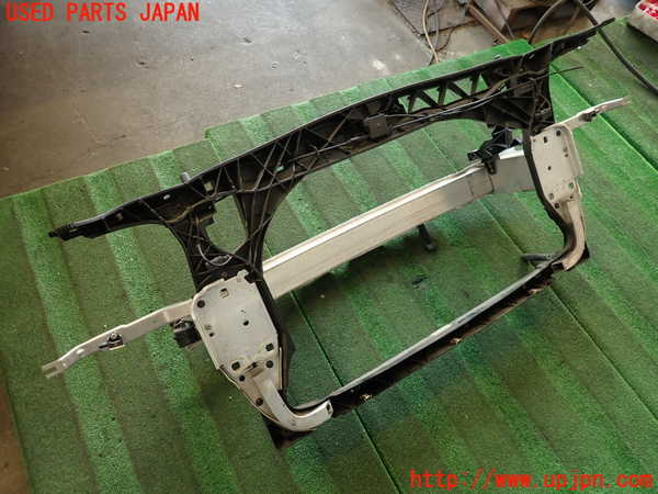 2UPJ-9241161041]アウディ・A7 スポーツバック(4GCGWC)コアサポート 中古_3