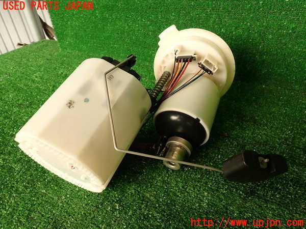 2UPJ-9241162510]アウディ・A7 スポーツバック(4GCGWC)燃料ポンプ 中古_2