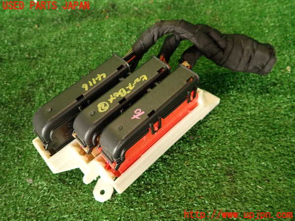 2UPJ-9241166742]アウディ・A7 スポーツバック(4GCGWC)ヒューズボックス2(室内運転席側) 中古_2