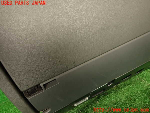2UPJ-9241167516]アウディ・A7 スポーツバック(4GCGWC)グローブボックス1 中古_3