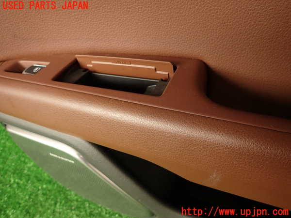2UPJ-9241161294]アウディ・A7 スポーツバック(4GCGWC)右後ドア内張り 中古_3