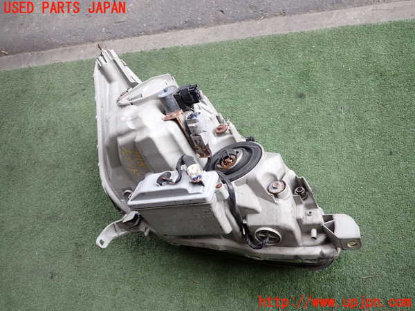 2UPJ-9241181132]セルシオ(UCF31)左ヘッドライト HID 中古_3