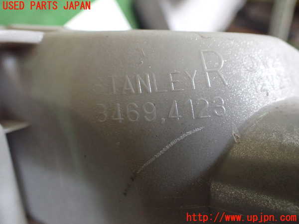 2UPJ-9241181180]セルシオ(UCF31)右フォグ 中古_3