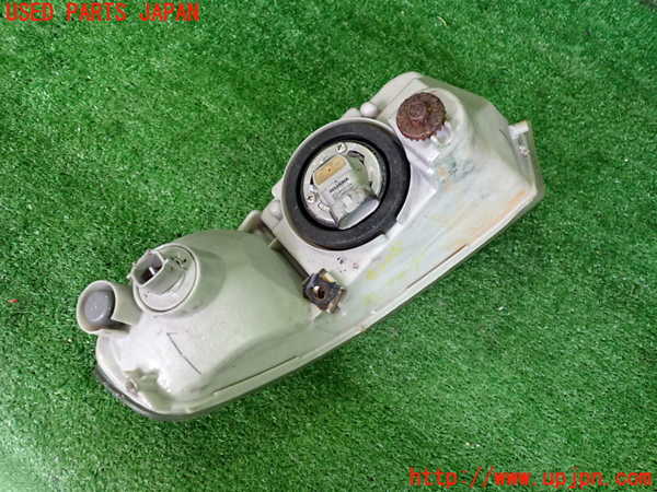 2UPJ-9241181182]セルシオ(UCF31)左フォグ 中古_2