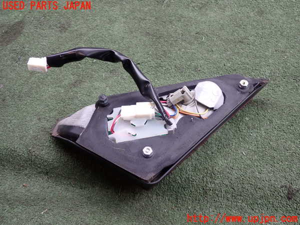2UPJ-9241181552]セルシオ(UCF31)左リアフィニッシャー 中古_2