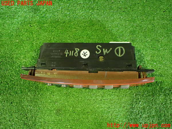 2UPJ-9241186306]セルシオ(UCF31)スイッチ1(リアシートヒーター TRC OFF サンシェード他) 中古_2
