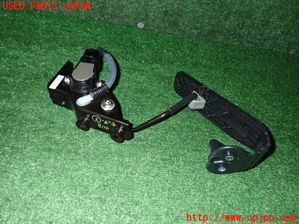 2UPJ-9241186383]セルシオ(UCF31)センサー3(アクセルペダル) 中古_2