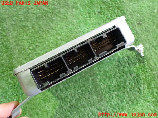 2UPJ-9241186120]セルシオ(UCF31)サスペンションコンピューター 中古_3