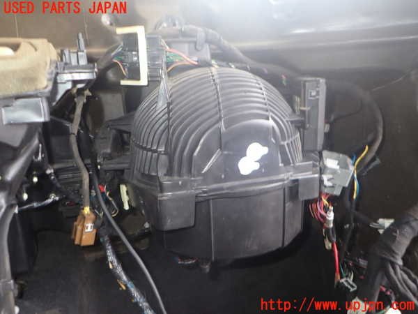 2UPJ-9241196081]ダッジ・チャージャー(型式不明)エバポレーター1 中古_2