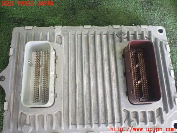2UPJ-9241196110]ダッジ・チャージャー(型式不明)エンジンコンピューター 中古_3